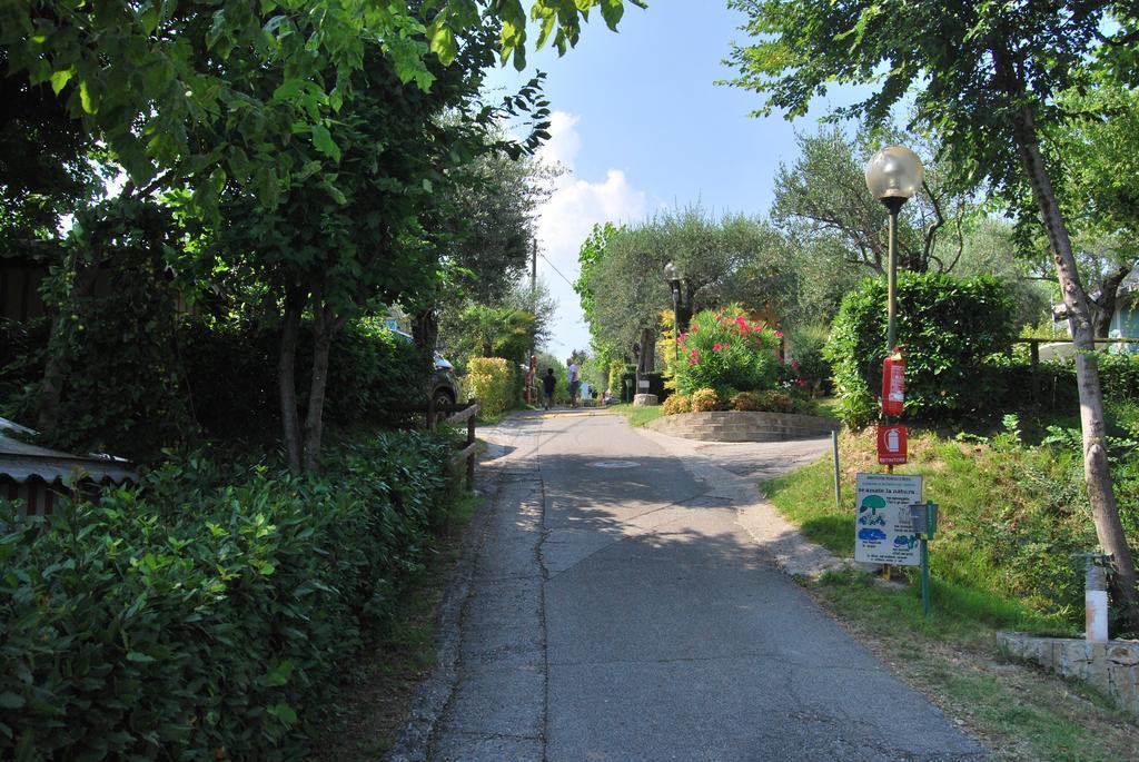 ホテル Camping Porto Srl Moniga del Garda エクステリア 写真